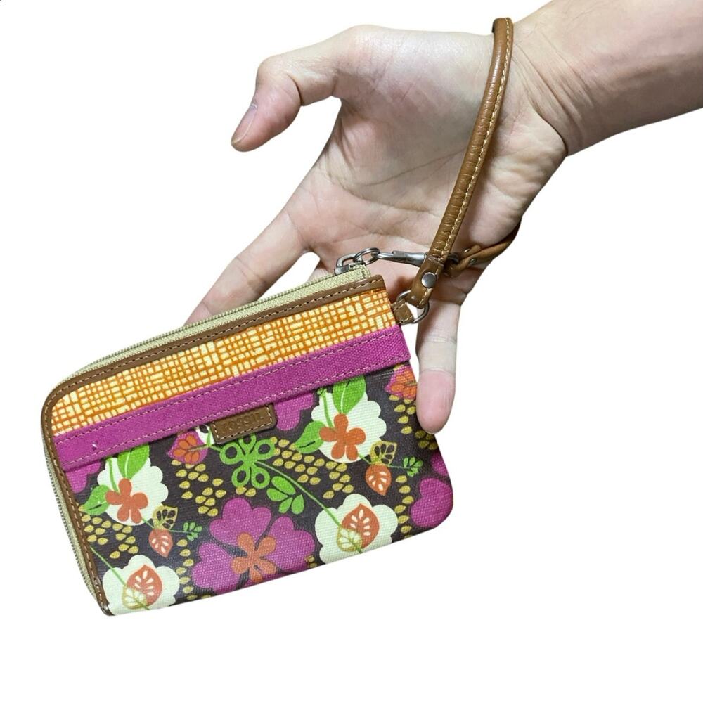 Y2K Fossil Floral Leather Trim Wristlet